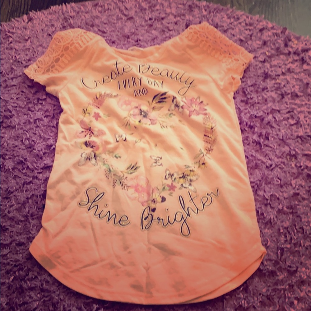 Short sleeve shirt
